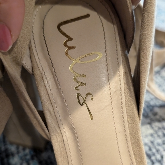 Lulu's Nude Platform Heel with criss cross ribbons size 7 - Picture 5 of 9